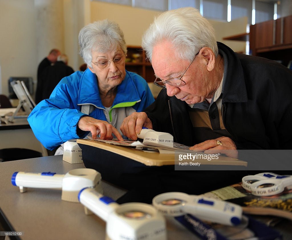 How To Use a Magnifier - Magnifiers NZ