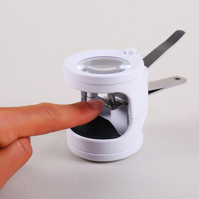 Nail Clipper with Illuminated Magnifier - Magnifiers NZ