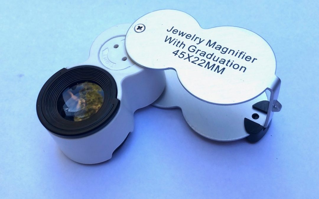 A New 45X Hands Lens with LED /UV Lighting